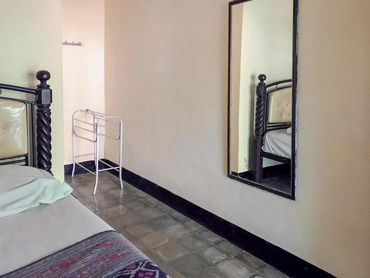 Oka Homestay Mitra Reddoorz Mataram Eksteriør billede